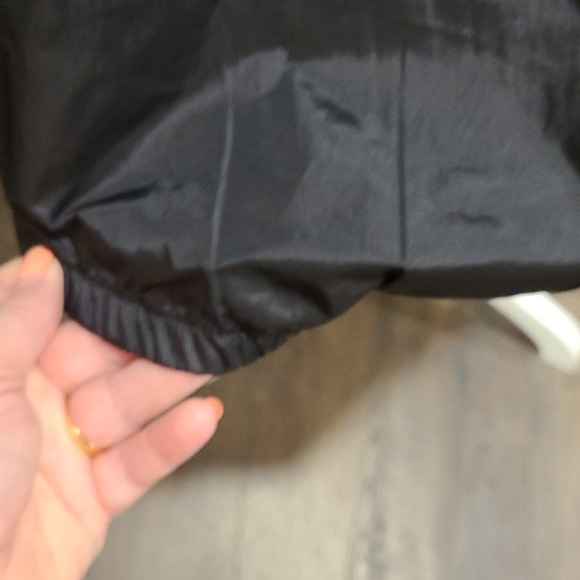 Club Monaco blk nylon/,polyester outdoor vest - Picture 7 of 9